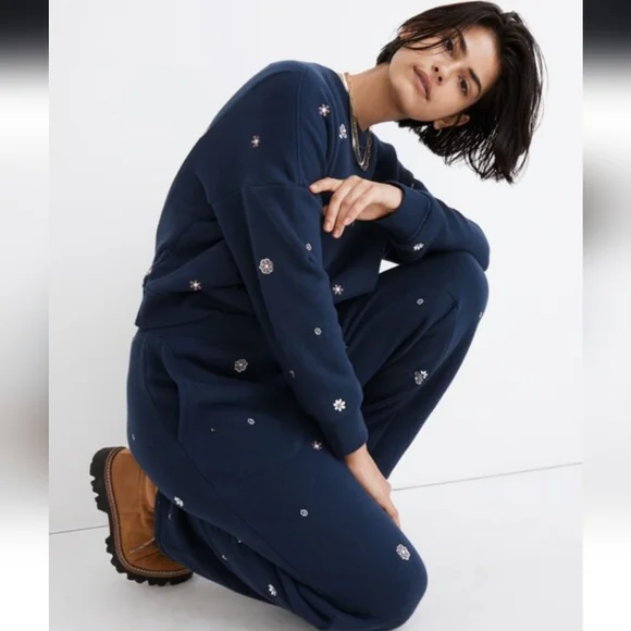 MWL Airyterry Floral Embroidered Tapered Sweatpants: Stitched-Pocket Edition M - Picture 1 of 10